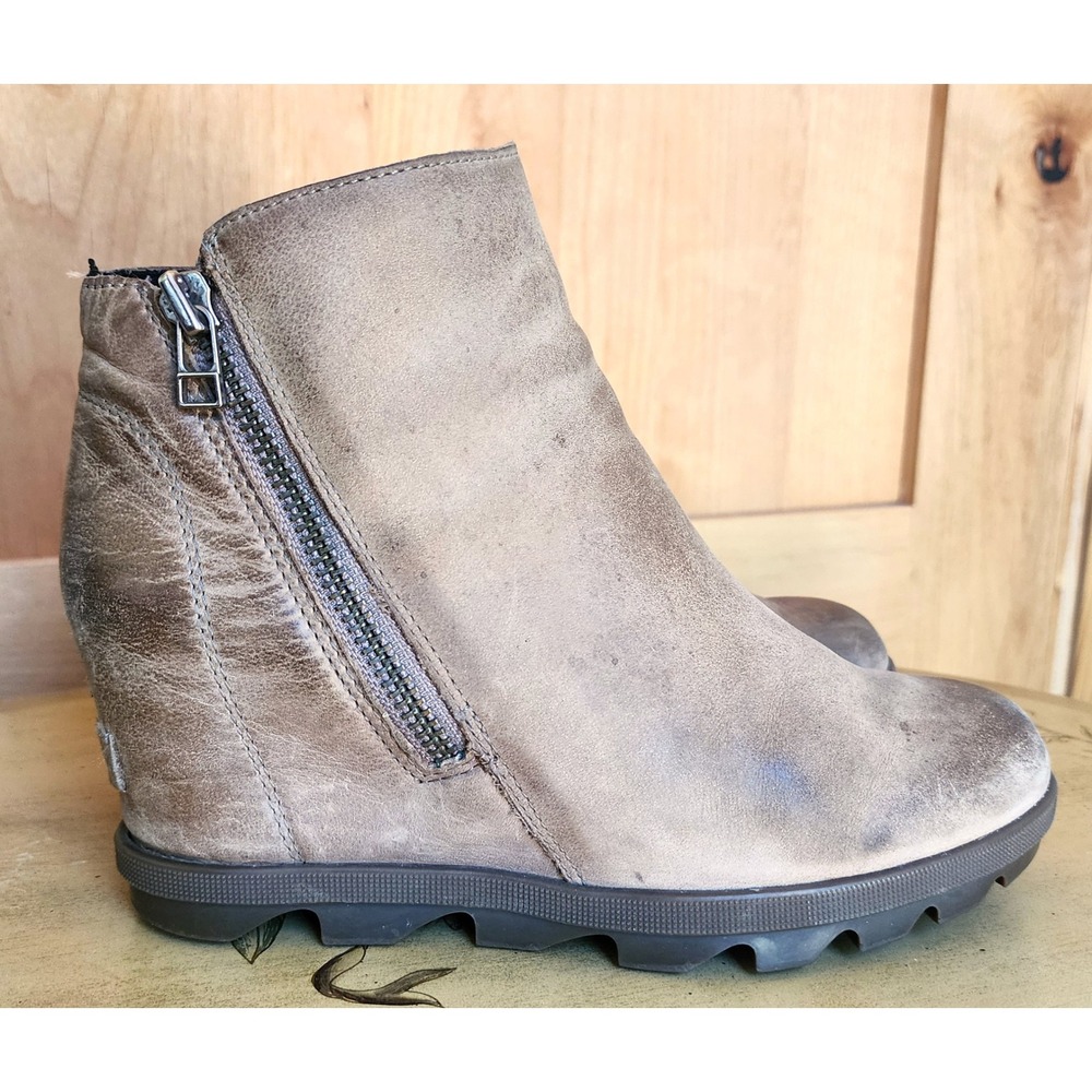 Sorel‎ Joan of Arctic II Leather US 7.5 Wedge Boots Booties Zip Up Gray Nubuck